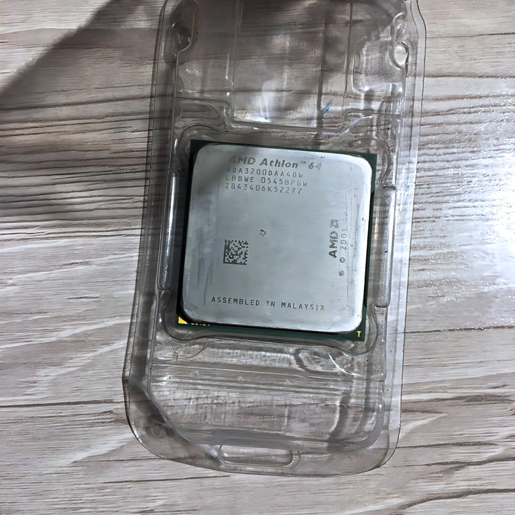 سی پی یو ای ام دی اتلون AMD Athlon 64 3000+ Box | AMD Athlon 64 3200+ 2.2GHZ