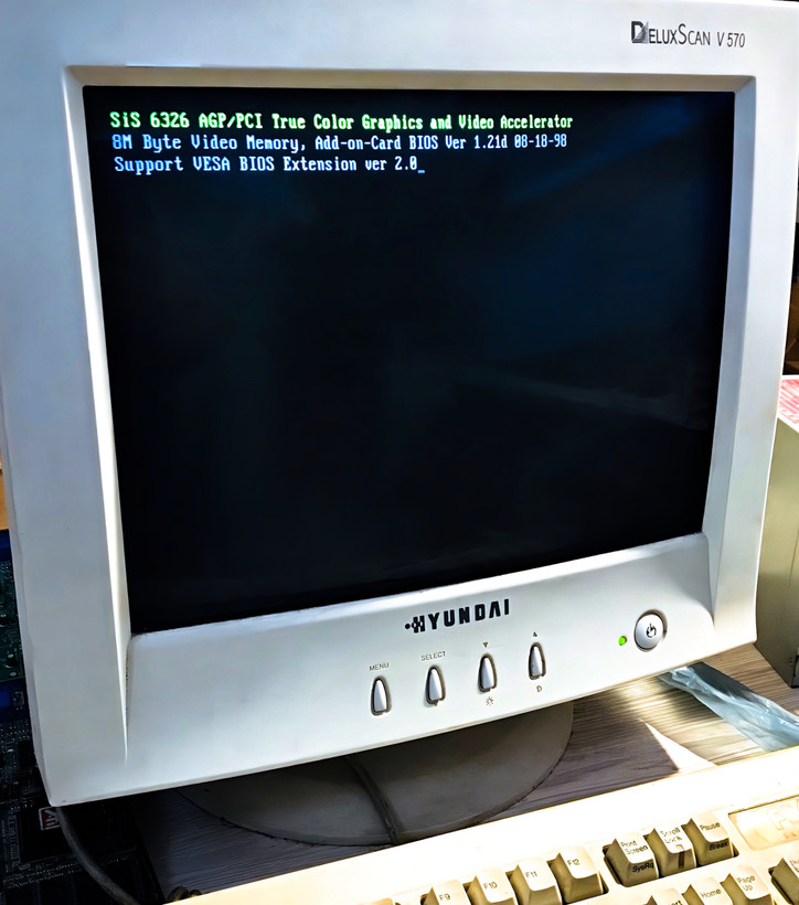 کارت گرافیک SiS 6326 8MB SDR AGP W/TV © 1997