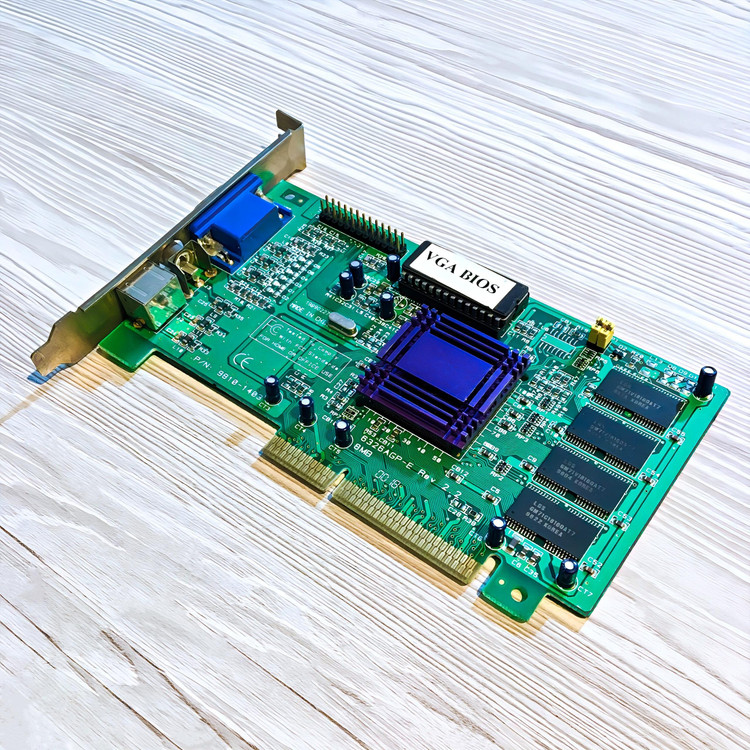کارت گرافیک SiS 6326 - 8MB SDR AGP © 1998
